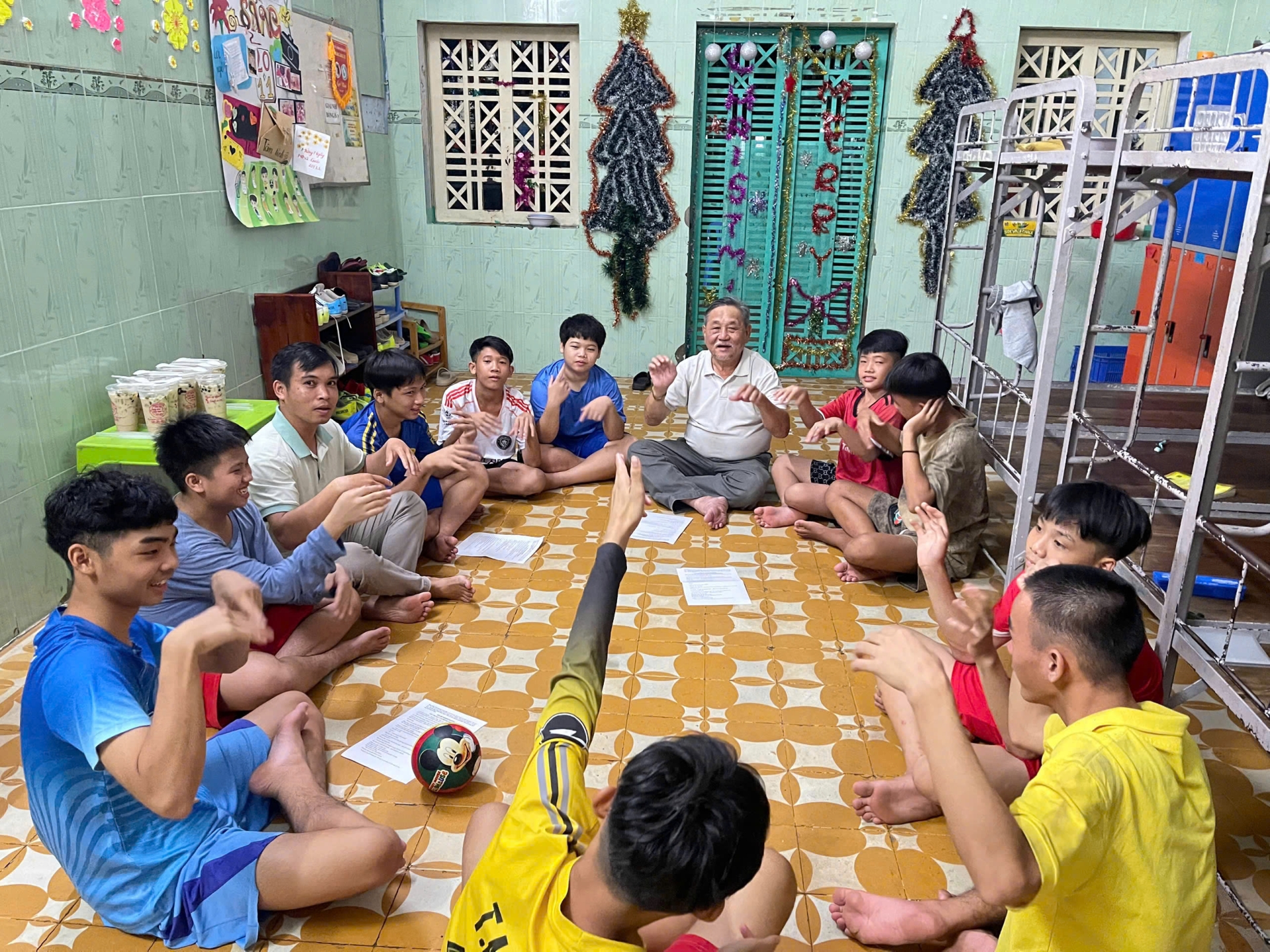 NHÌN LẠI HÀNH TRÌNH YÊU THƯƠNG – VUI CHƠI ĐỂ HỌC TẬP VÀ PHÁT TRIỂN