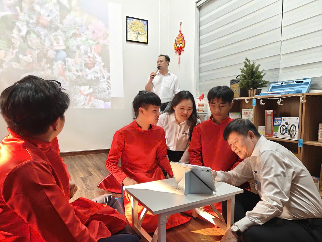 ? KHÁNH THÀNH “KHÔNG GIAN HỌC TẬP VÀ GIẢI TRÍ” CHO TRẺ EM CÓ HOÀN CẢNH ĐẶC BIỆT ?