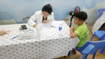 Ngày 02/6/2026 Trung tâm Công tác xã hội – Giáo dục dạy nghề Thiếu niên Thành phố Hồ Chí Minh phối hợp với Bệnh viện Nhi đồng Thành phố, CLB Nét Chữ Xinh và Công an phường Hạnh Thông phối hợp tổ chức chương trình “Ngày Hội Tuổi Thơ” cho 70 trẻ em của Trun