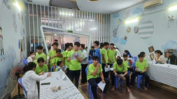Ngày 02/6/2026 Trung tâm Công tác xã hội – Giáo dục dạy nghề Thiếu niên Thành phố Hồ Chí Minh phối hợp với Bệnh viện Nhi đồng Thành phố, CLB Nét Chữ Xinh và Công an phường Hạnh Thông phối hợp tổ chức chương trình “Ngày Hội Tuổi Thơ” cho 70 trẻ em của Trun